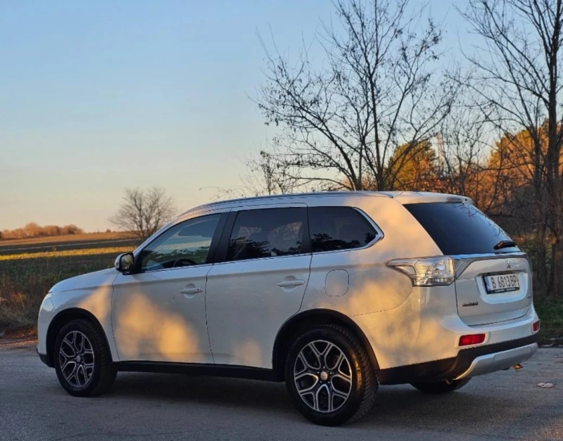 Mitsubishi Outlander 2.2DID 4WD УНИКАТ, снимка 5 - Автомобили и джипове - 48485602