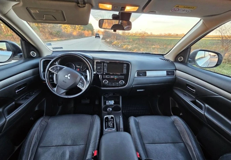 Mitsubishi Outlander 2.2DID 4WD УНИКАТ, снимка 12 - Автомобили и джипове - 48485602