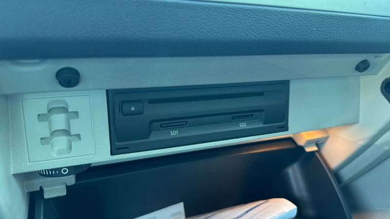 VW Tiguan 2.0 TDI 4Motion Automatic, снимка 17 - Автомобили и джипове - 51692026