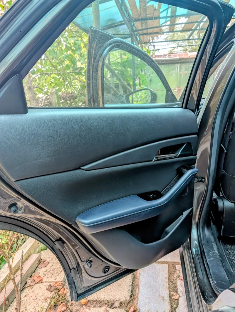 Mazda CX-30, снимка 10 - Автомобили и джипове - 52019380