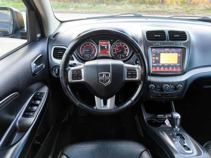 Dodge Journey Crossroad 3.6 V6 280HP AM 500лв. Подарък за гуми, снимка 7 - Автомобили и джипове - 52227429