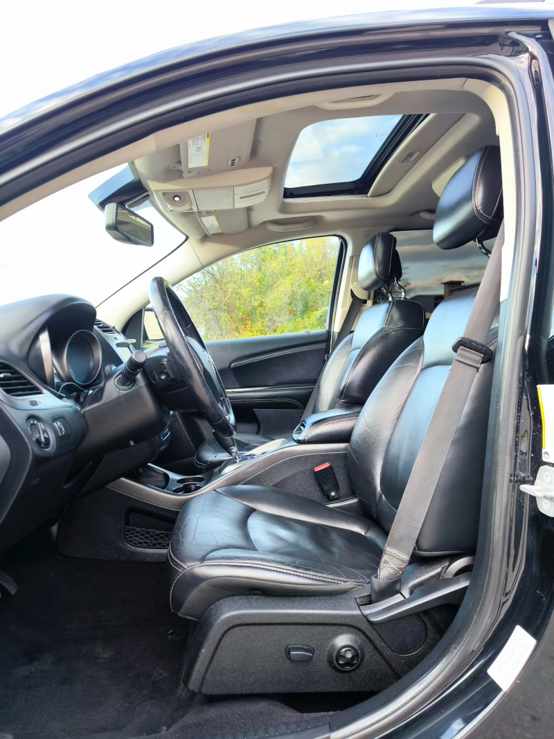 Dodge Journey Crossroad 3.6 V6 280HP AM 500лв. Подарък за гуми, снимка 9 - Автомобили и джипове - 52227429