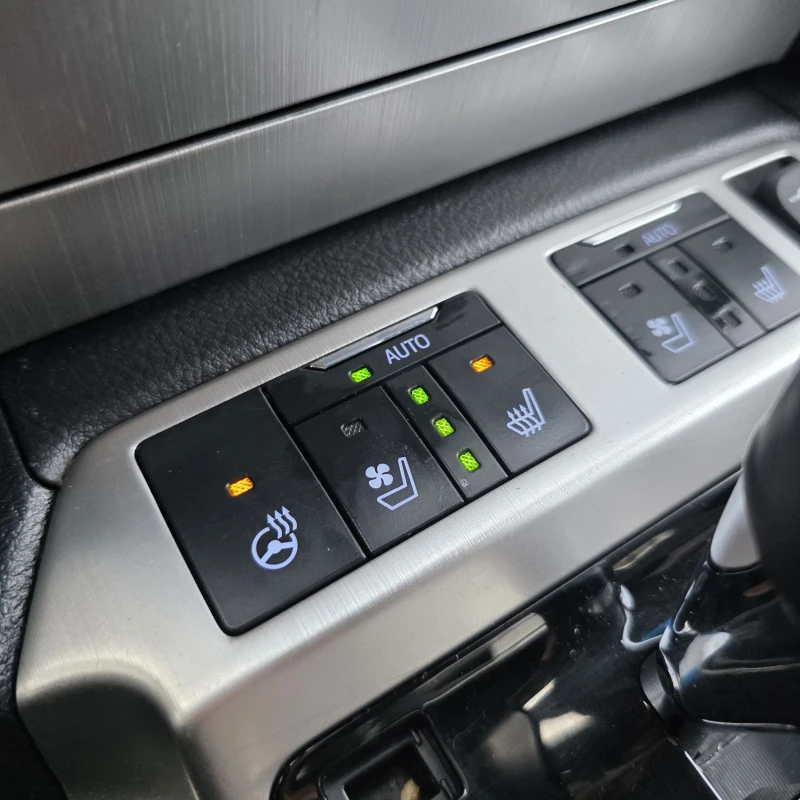 Toyota Land cruiser 200 4.5D V8, снимка 11 - Автомобили и джипове - 52886646