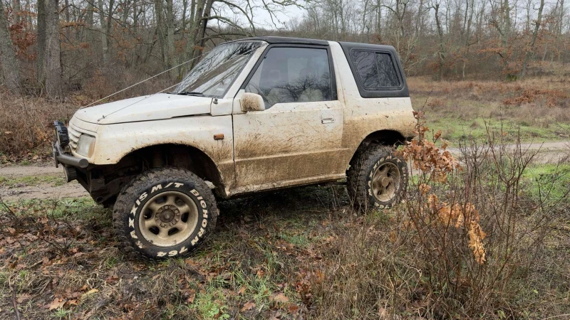 Suzuki Vitara, снимка 11 - Автомобили и джипове - 53284538