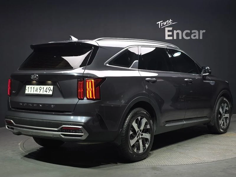 Kia Sorento Diesel 2.2 4WD| 200к.с., снимка 2 - Автомобили и джипове - 56269636
