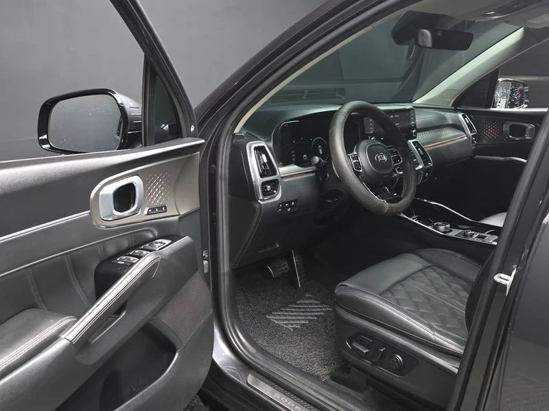Kia Sorento Diesel 2.2 4WD| 200к.с., снимка 10 - Автомобили и джипове - 56269636