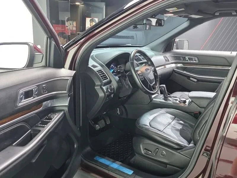 Ford Explorer, снимка 10 - Автомобили и джипове - 56687994