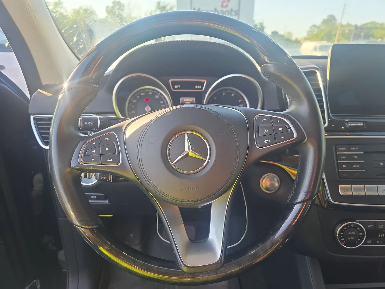 Mercedes-Benz GLS 500 4MATIC* Обдух* H/K* Дистроник* Масаж* 360* Пано*  - изображение 9