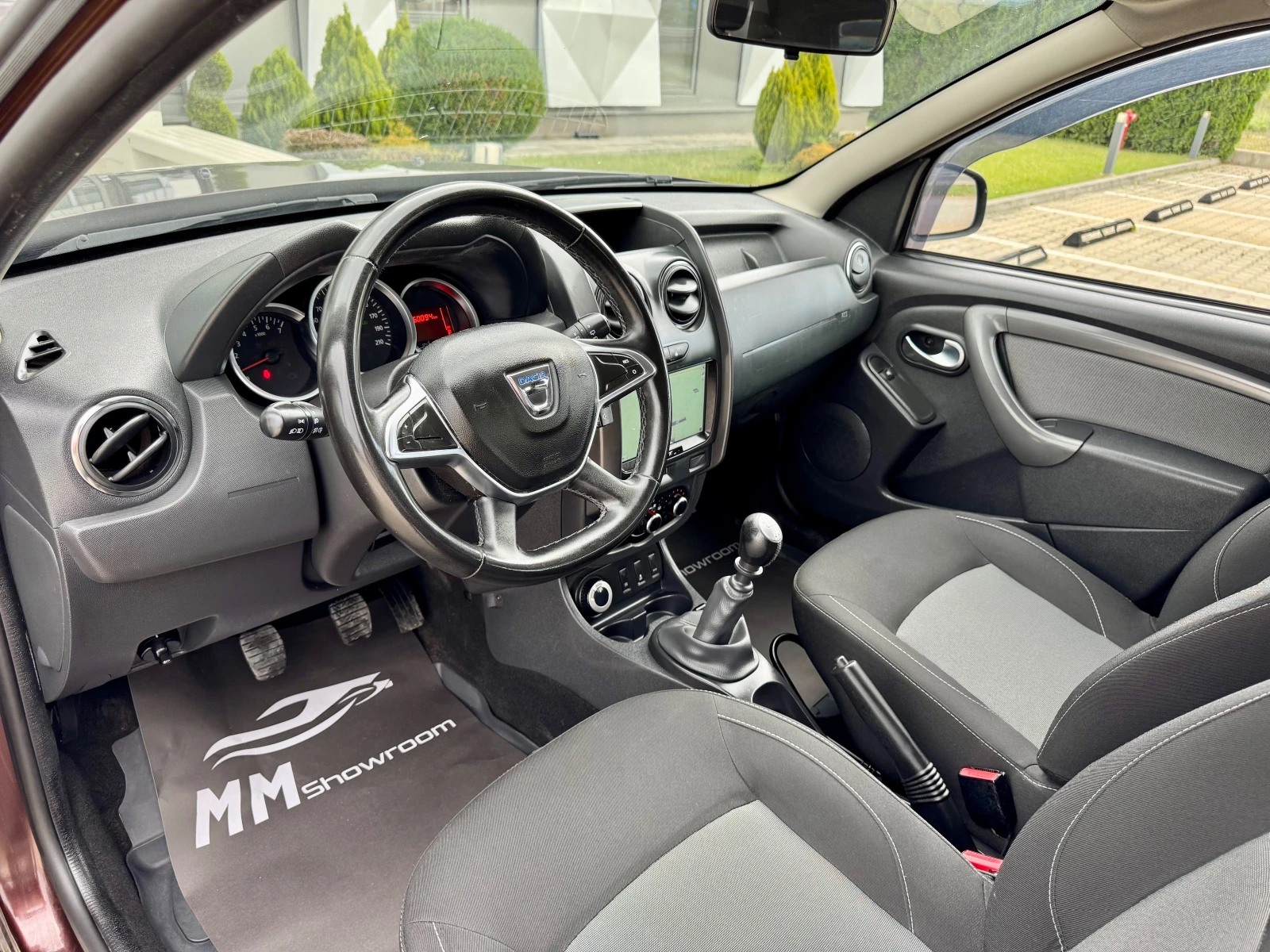 Dacia Duster 1.6I-4X4-С.КНИЖКА-АВТОПИЛОТ- - изображение 9