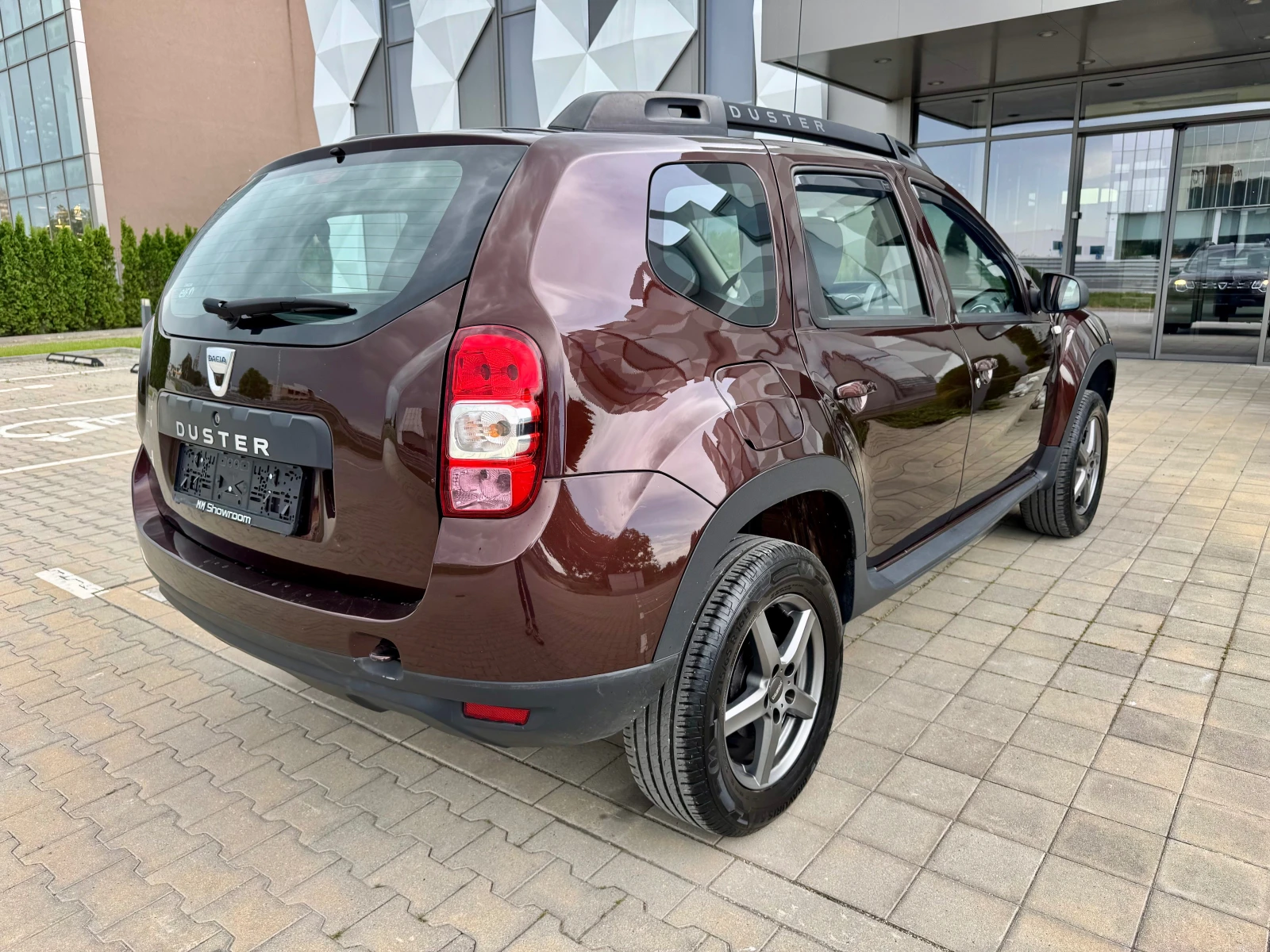 Dacia Duster 1.6I-4X4-С.КНИЖКА-АВТОПИЛОТ- - изображение 5