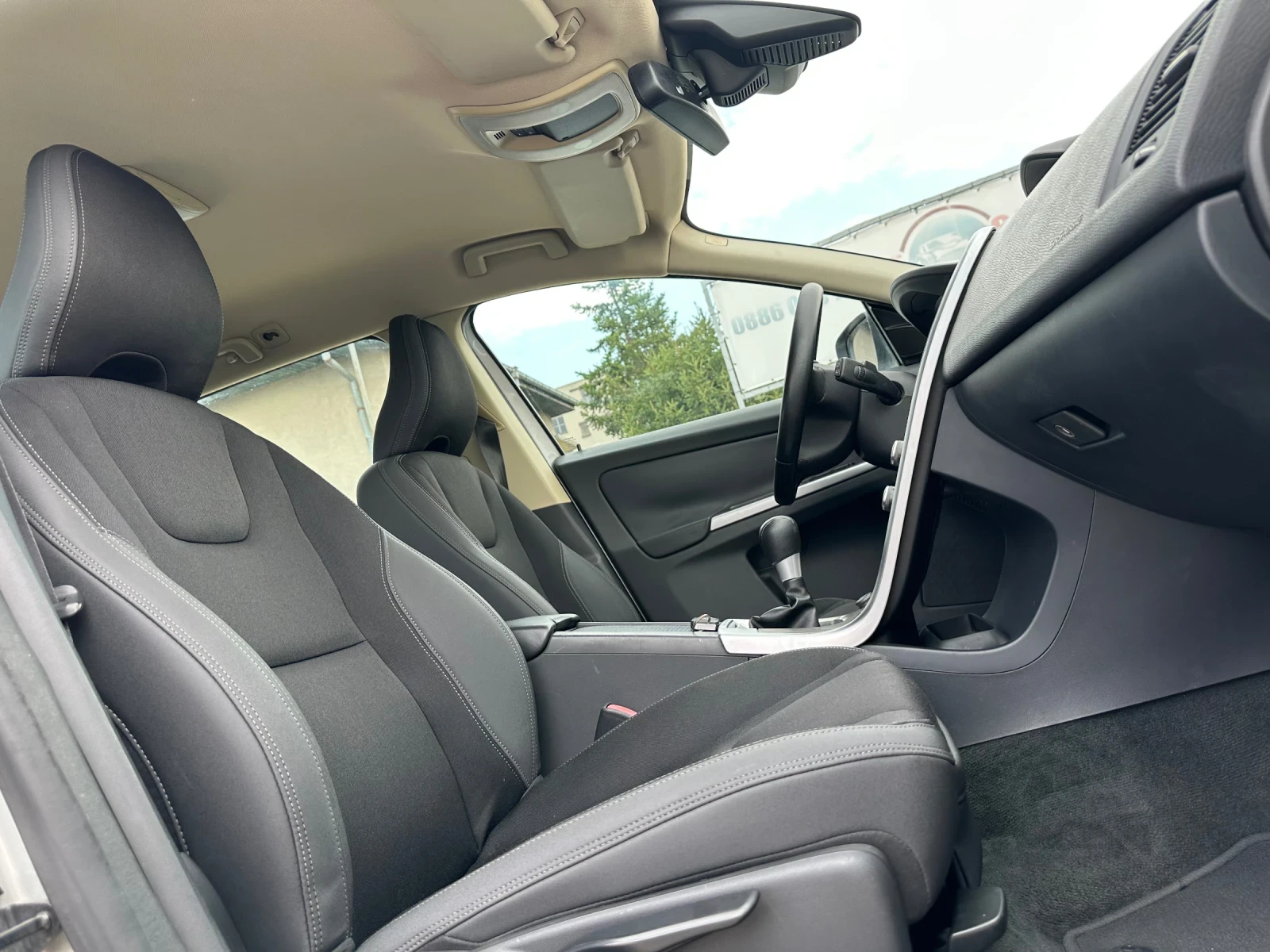 Volvo XC60 2.4TDI 163к. 6-скорости! 4x4 без корозия! - изображение 10