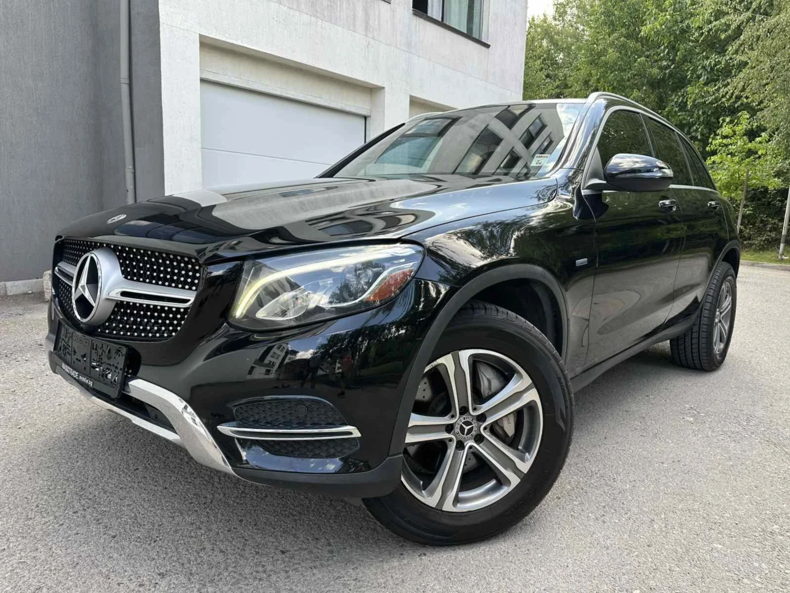 Mercedes-Benz GLC 350 e / Plug-in Hybrid  - изображение 3
