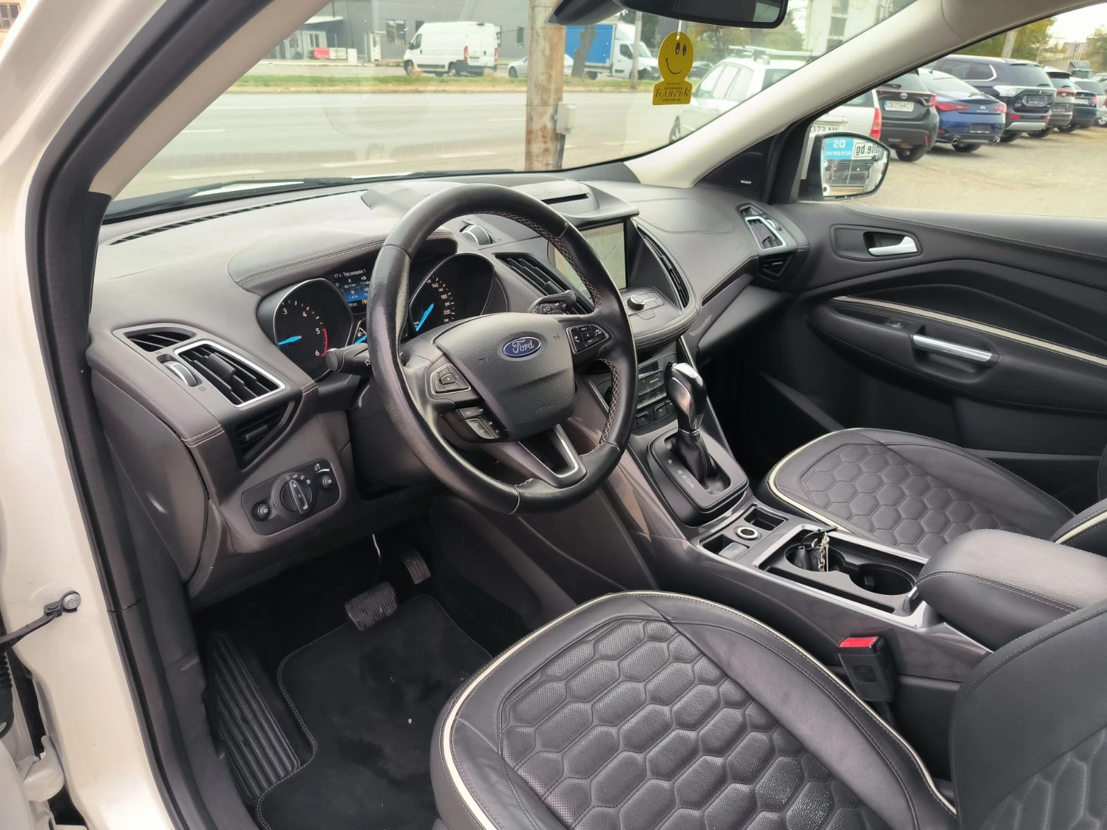 Ford Kuga Vignale-Navi-Kameri-Keyless-Euro-6C | Mobile.bg — изображение 13