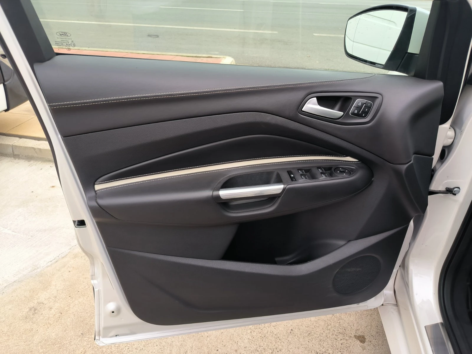 Ford Kuga Vignale-Navi-Kameri-Keyless-Euro-6C | Mobile.bg — изображение 12