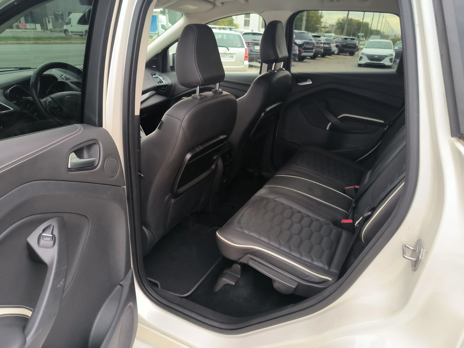 Ford Kuga Vignale-Navi-Kameri-Keyless-Euro-6C | Mobile.bg — изображение 16