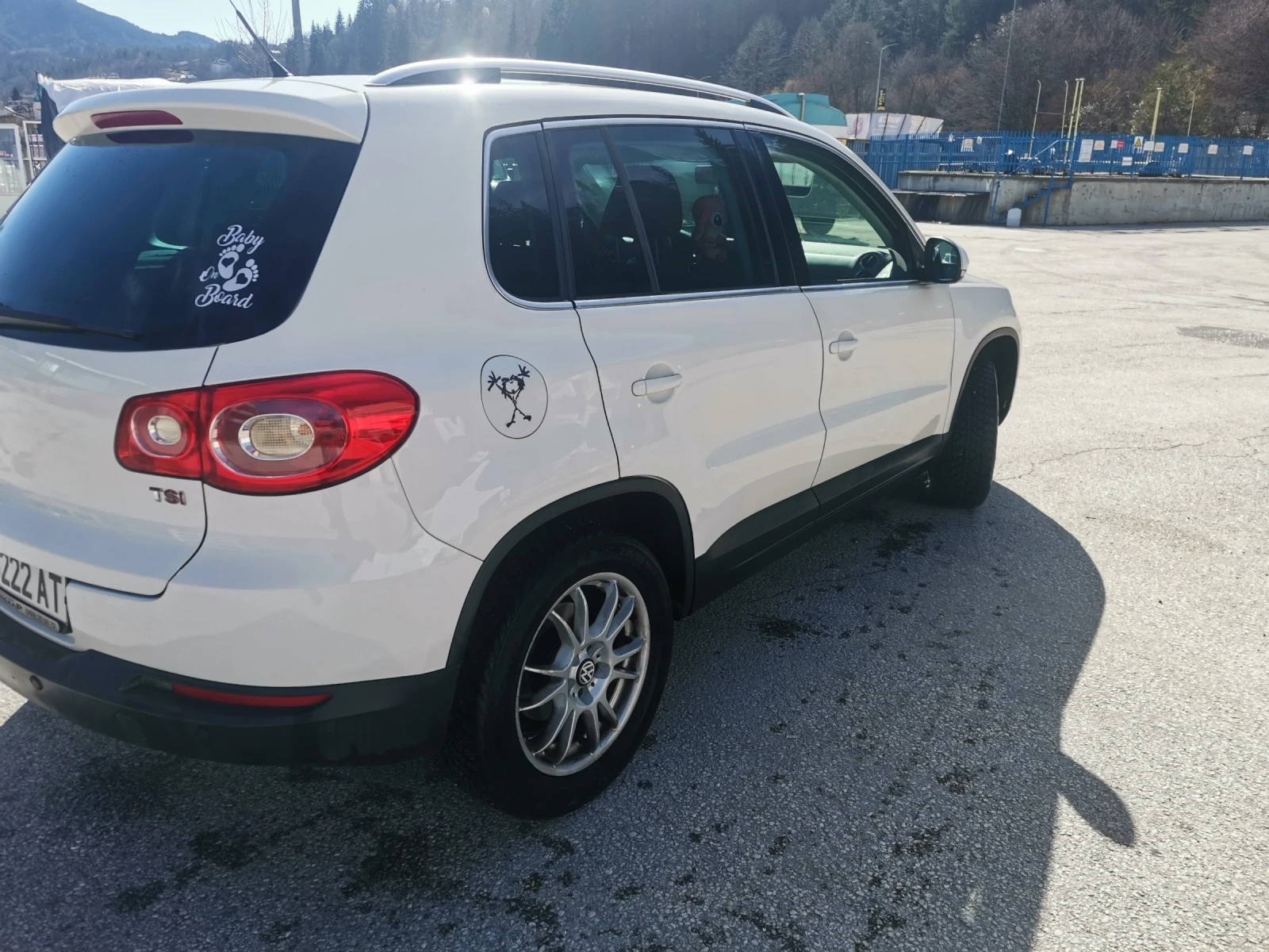 VW Tiguan 1.4 tsi, снимка 3 - Автомобили и джипове - 53782437