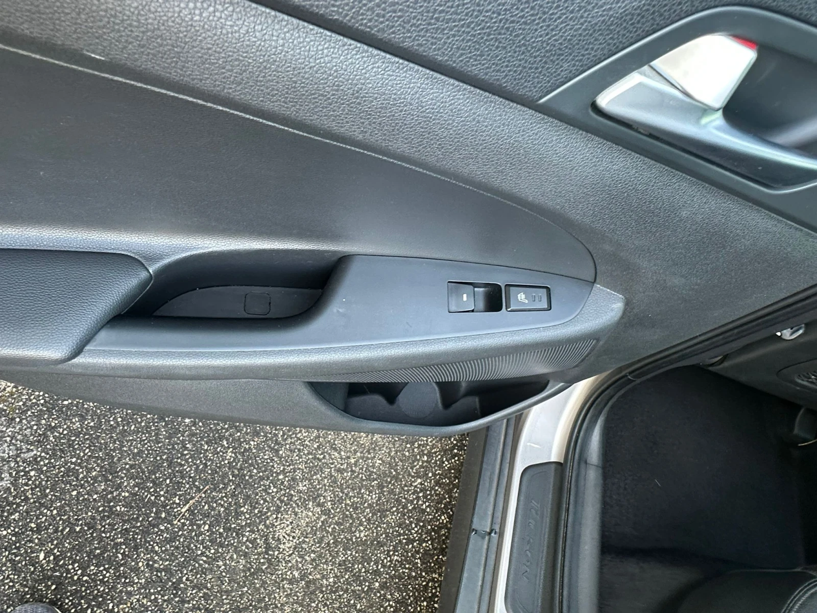 Hyundai Tucson 1.7CRDI* 140кс.* ВСИЧКИ ЕКСТРИ* НОВ, снимка 9 - Автомобили и джипове - 53923440