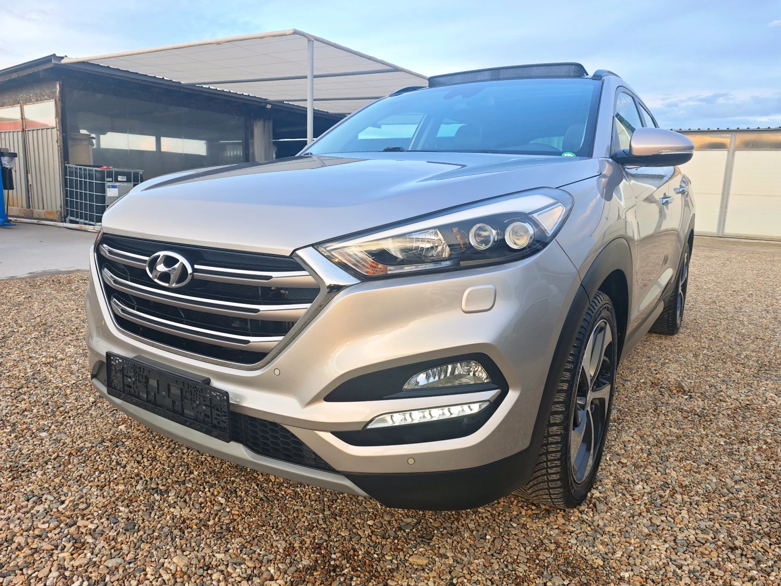 Hyundai Tucson FULL* 7скорости* НОВ* Швейцария , снимка 7 - Автомобили и джипове - 53923440