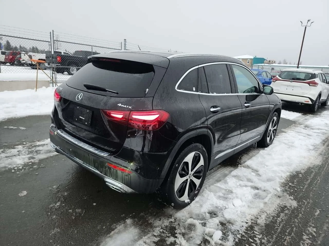 Mercedes-Benz GLA 250 ПАМЕТ| АМБИЕНТ| ПАНОРАМА| 2 КЛЮЧА| , снимка 3 - Автомобили и джипове - 54004673