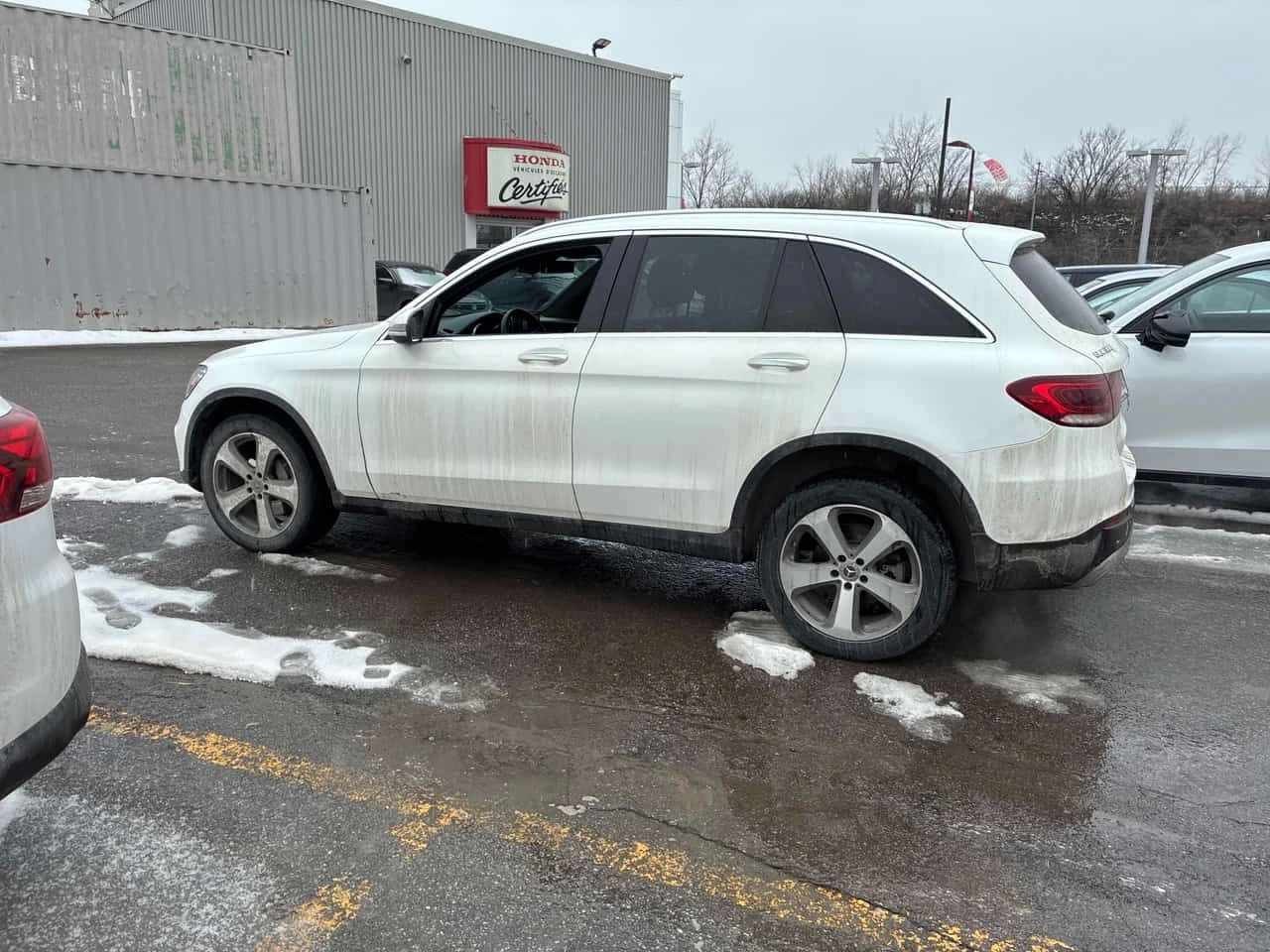 Mercedes-Benz GLC 300 /ПАНОРАМА/ПОДГРЕВИ/КЛИП НА МОТОРА , снимка 3 - Автомобили и джипове - 54161294