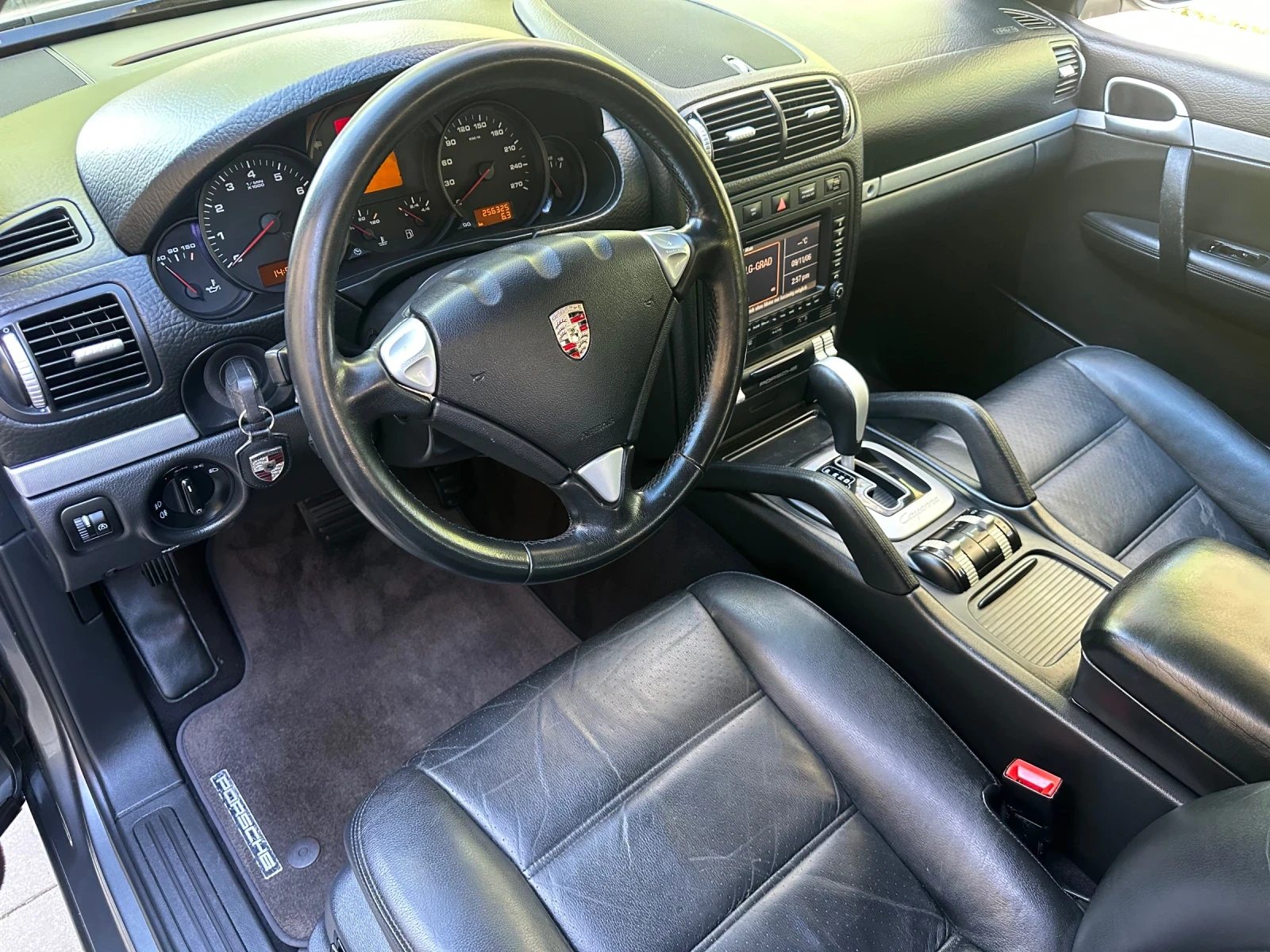 Porsche Cayenne * FACELIFT* КАТО НОВ* СОБСТВЕН ЛИЗИНГ* , снимка 8 - Автомобили и джипове - 54335713