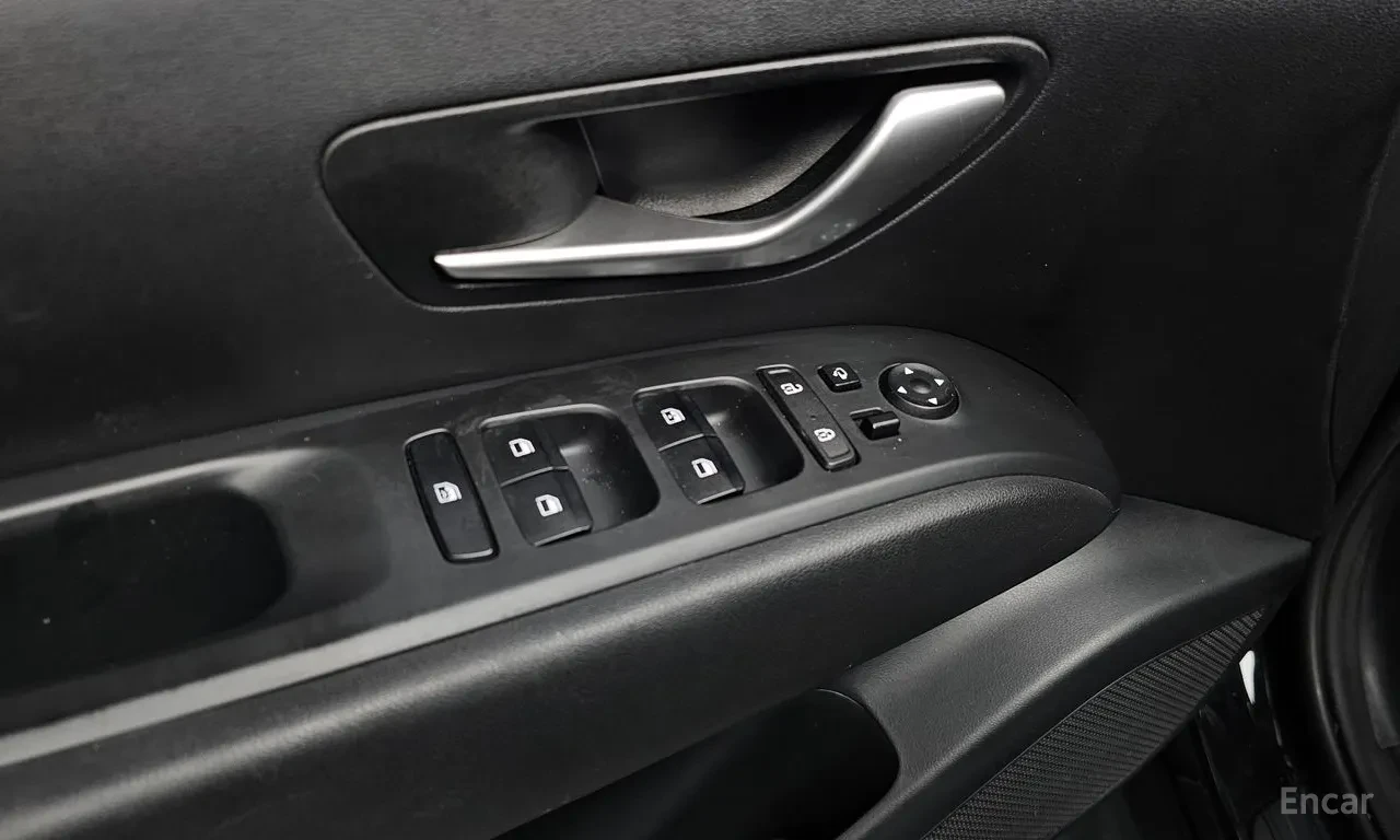 Hyundai Tucson HYBRID, снимка 16 - Автомобили и джипове - 54760401