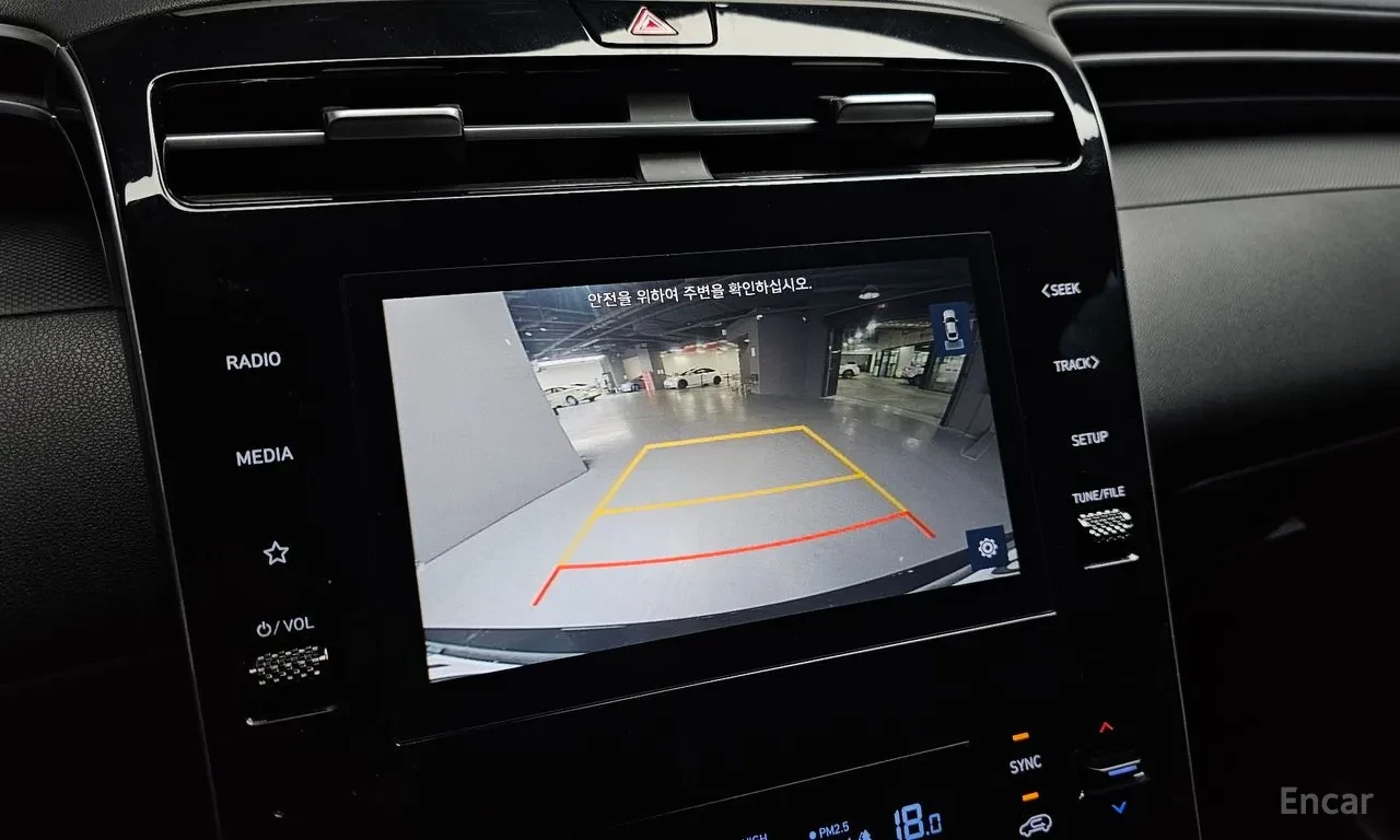 Hyundai Tucson HYBRID, снимка 14 - Автомобили и джипове - 54760401