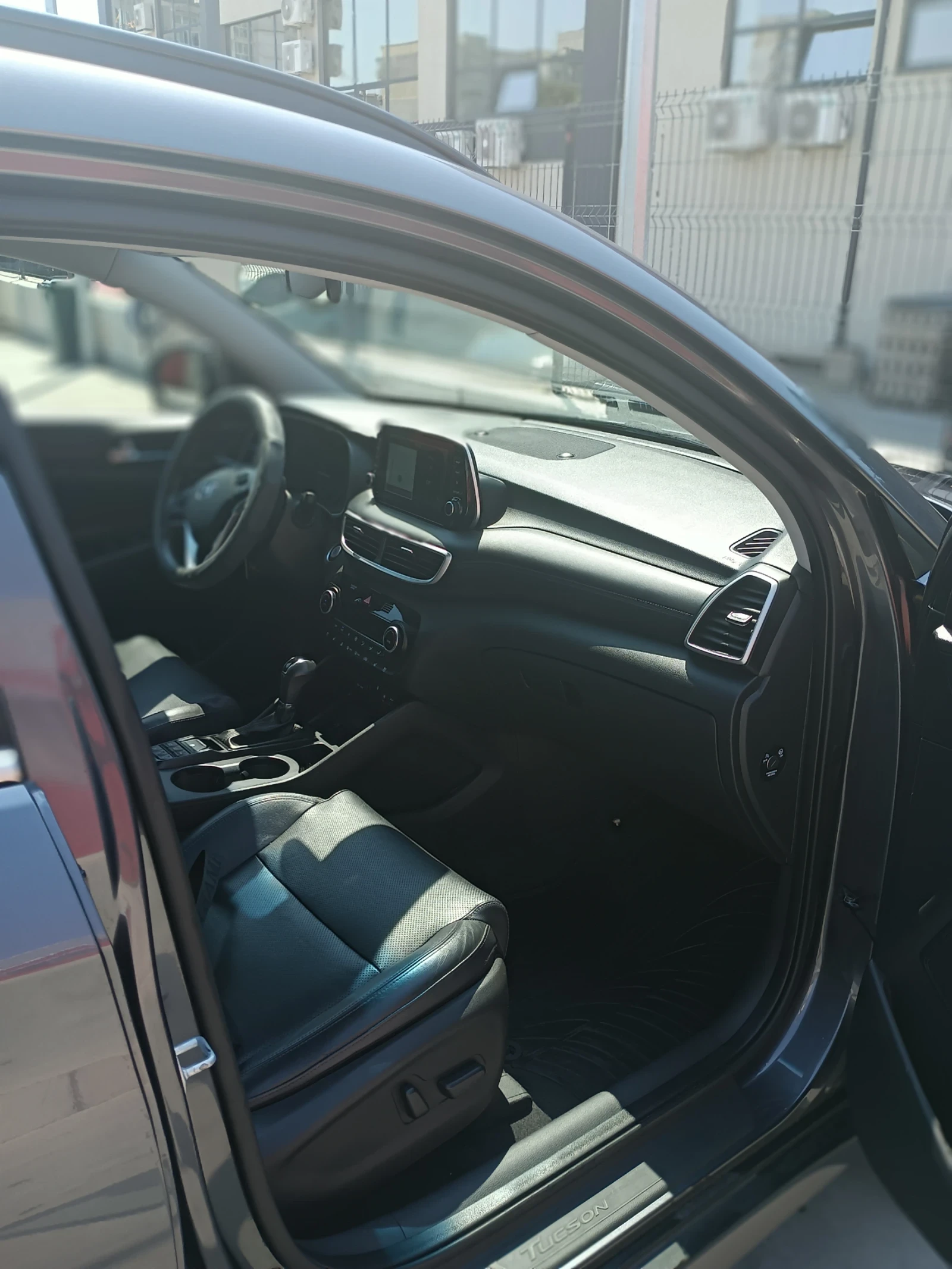 Hyundai Tucson, снимка 8 - Автомобили и джипове - 54932461