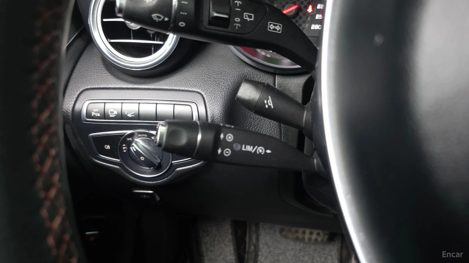 Mercedes-Benz GLC 43 AMG 4MATIC* КОЖА* ПОДГРЕВ* ПАНО* BURMESTER* 360* , снимка 17 - Автомобили и джипове - 55476793