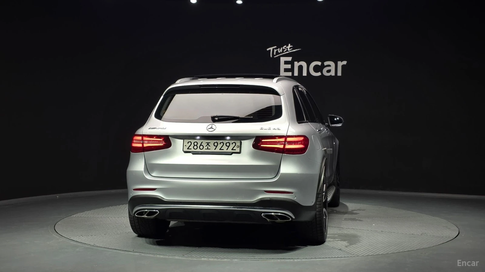 Mercedes-Benz GLC 43 AMG 4MATIC* КОЖА* ПОДГРЕВ* ПАНО* BURMESTER* 360* , снимка 4 - Автомобили и джипове - 55476793