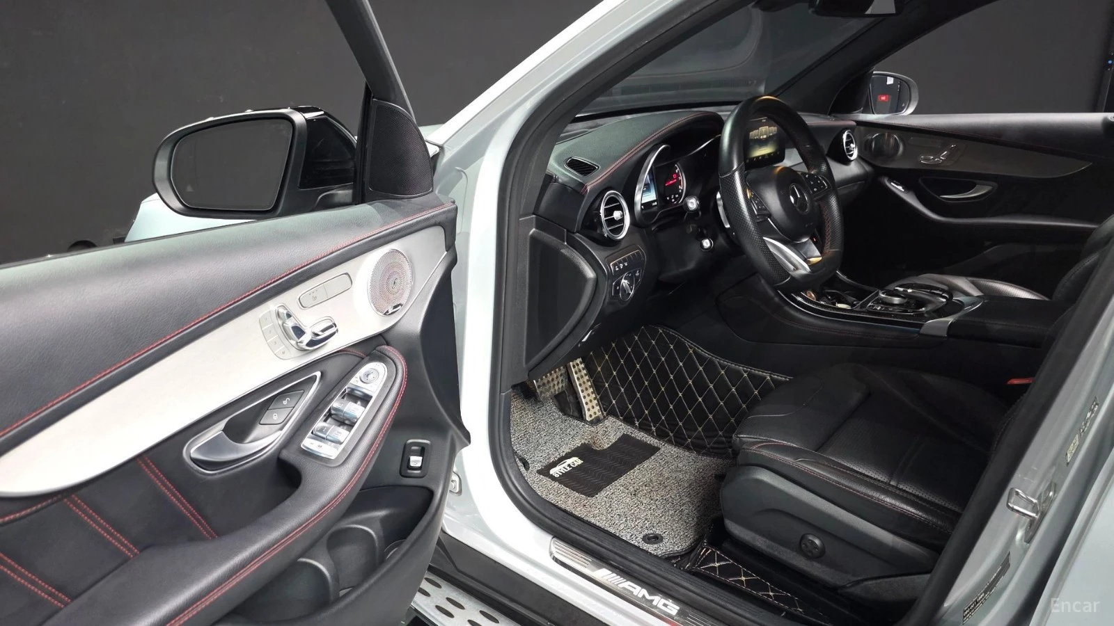 Mercedes-Benz GLC 43 AMG 4MATIC* КОЖА* ПОДГРЕВ* ПАНО* BURMESTER* 360* , снимка 9 - Автомобили и джипове - 55476793