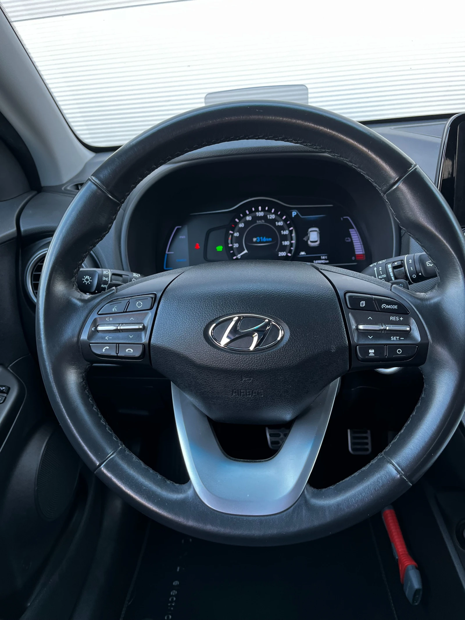 Hyundai Kona EV 64KW/h 204 k.�. SOH-93% ����� �����, HEAD UP  | Mobile.bg � ����������� 11