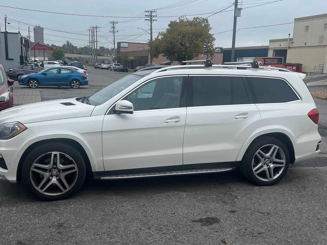 Mercedes-Benz GL 350 BlueTEC | CARFAX | БЕЗ ИНЦИДЕНТИ , снимка 3 - Автомобили и джипове - 56319019
