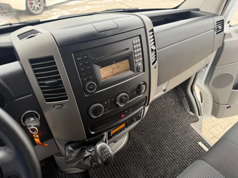 Mercedes-Benz Sprinter 316 CDI Клима L2H2 - Две странични врати , снимка 12 - Бусове и автобуси - 53189786