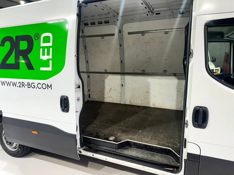 Iveco 35s16 DAILY, снимка 10 - Бусове и автобуси - 53285146