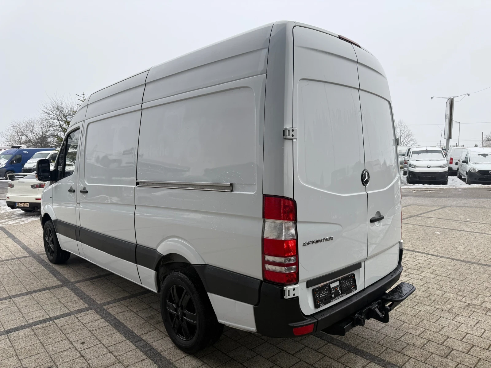 Mercedes-Benz Sprinter 316 CDI Клима L2H2 - Две странични врати  - изображение 6