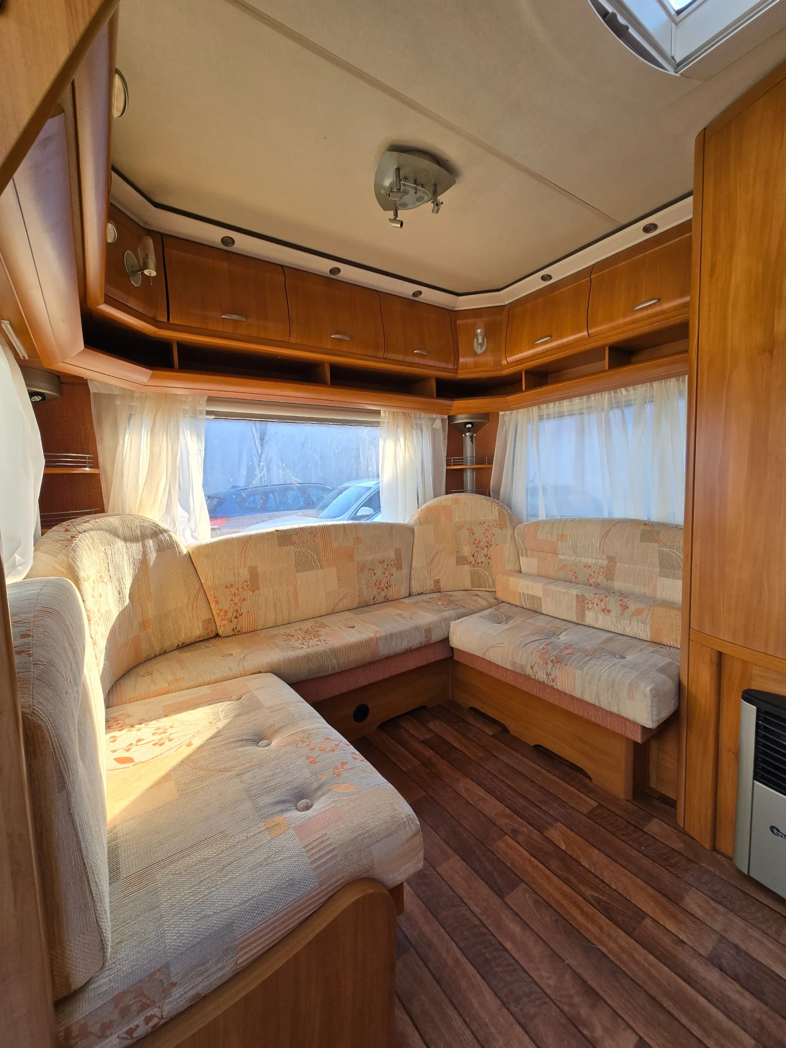 Каравана Hobby, снимка 8 - Каравани и кемпери - 53927156