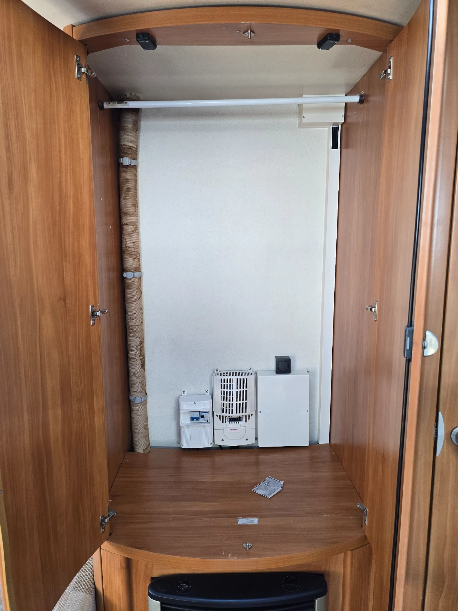 Каравана Hobby, снимка 10 - Каравани и кемпери - 53927156