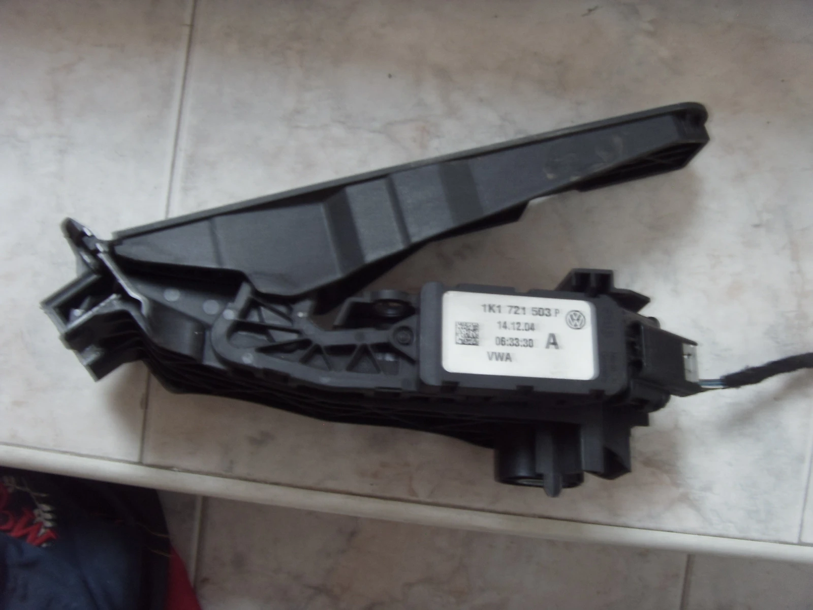 ABS      5 | Mobile.bg   6