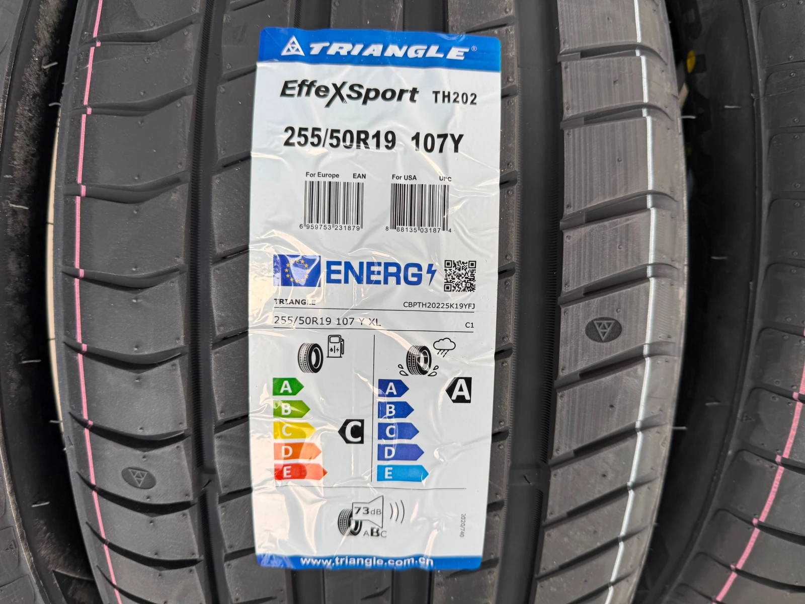Гуми Летни 255/50R19, снимка 3 - Гуми и джанти - 53914630