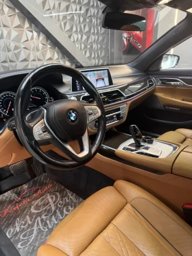 BMW 750 i xDrive * FULL Екстри * HARMAN/KARDON * HEAD UP, снимка 9