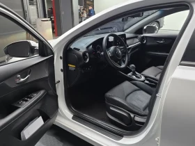 Kia K3, снимка 10