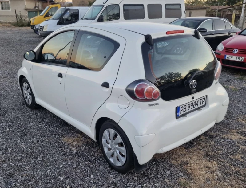 Toyota Aygo, снимка 3 - Автомобили и джипове - 47654539