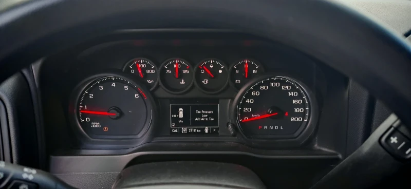 Chevrolet Silverado 5.3 гаранция 37 km, снимка 8 - Автомобили и джипове - 51131466