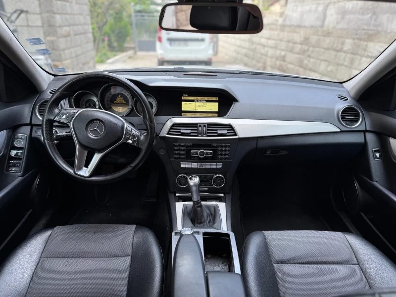 Mercedes-Benz C 220, снимка 8 - Автомобили и джипове - 51699780