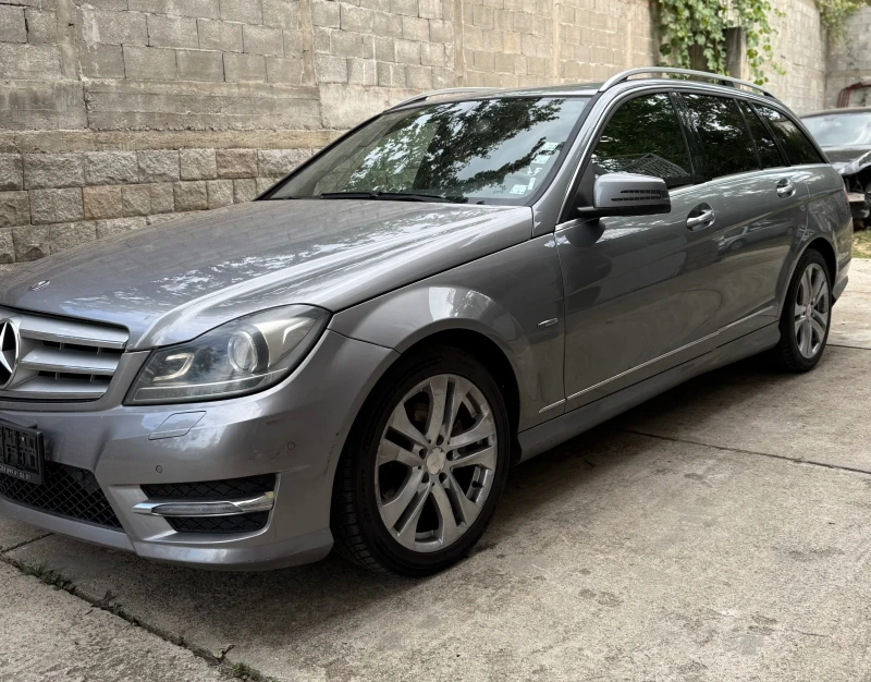 Mercedes-Benz C 220, снимка 6 - Автомобили и джипове - 51699780