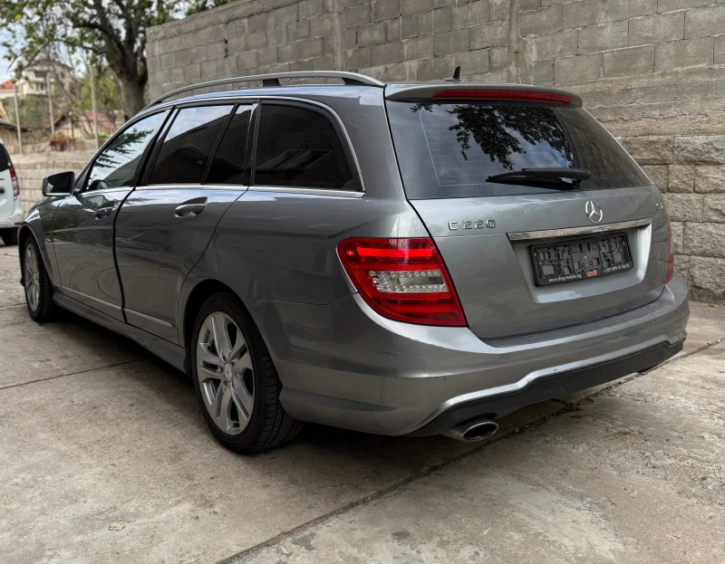 Mercedes-Benz C 220, снимка 5 - Автомобили и джипове - 51699780
