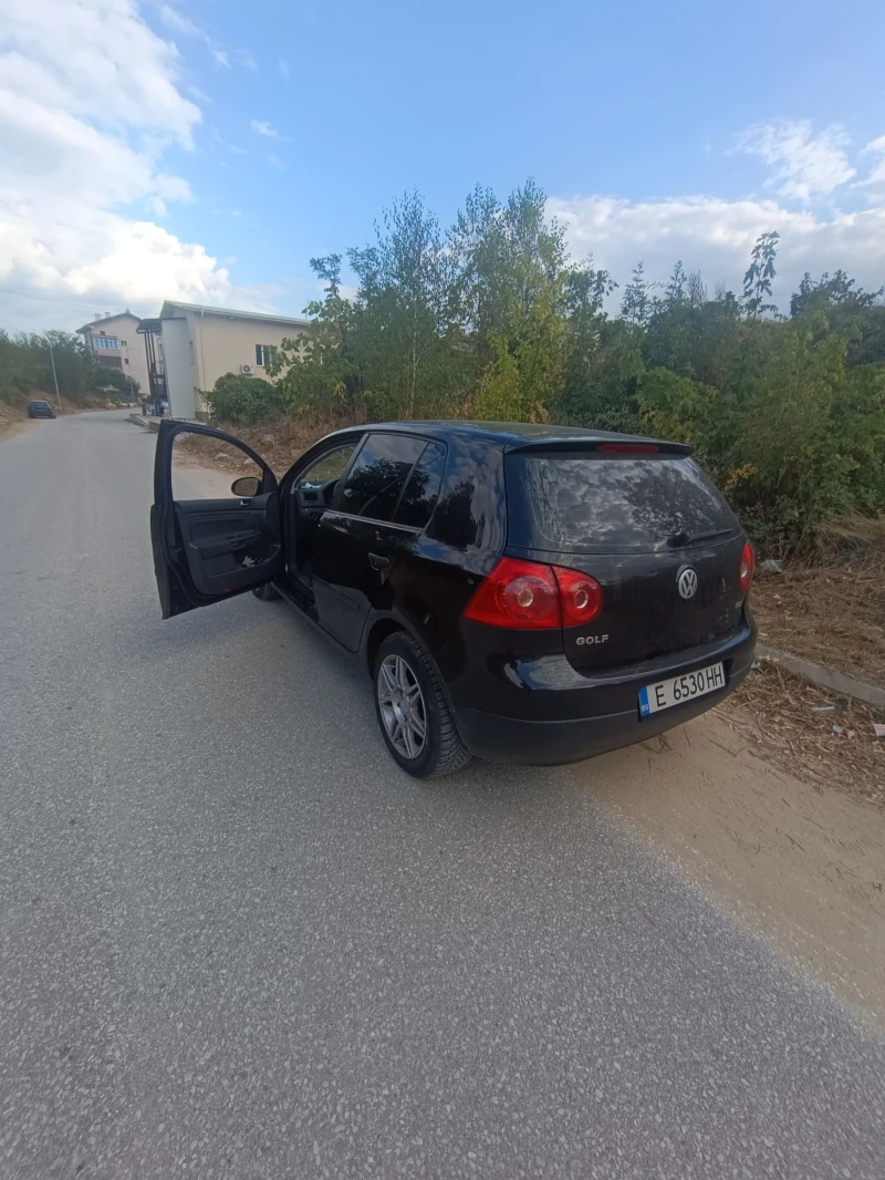 VW Golf, снимка 5 - Автомобили и джипове - 51707244