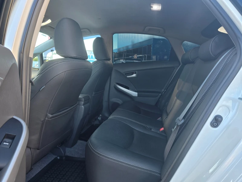 Toyota Prius 1.8i HYBRID/TOP, снимка 12 - Автомобили и джипове - 51800357