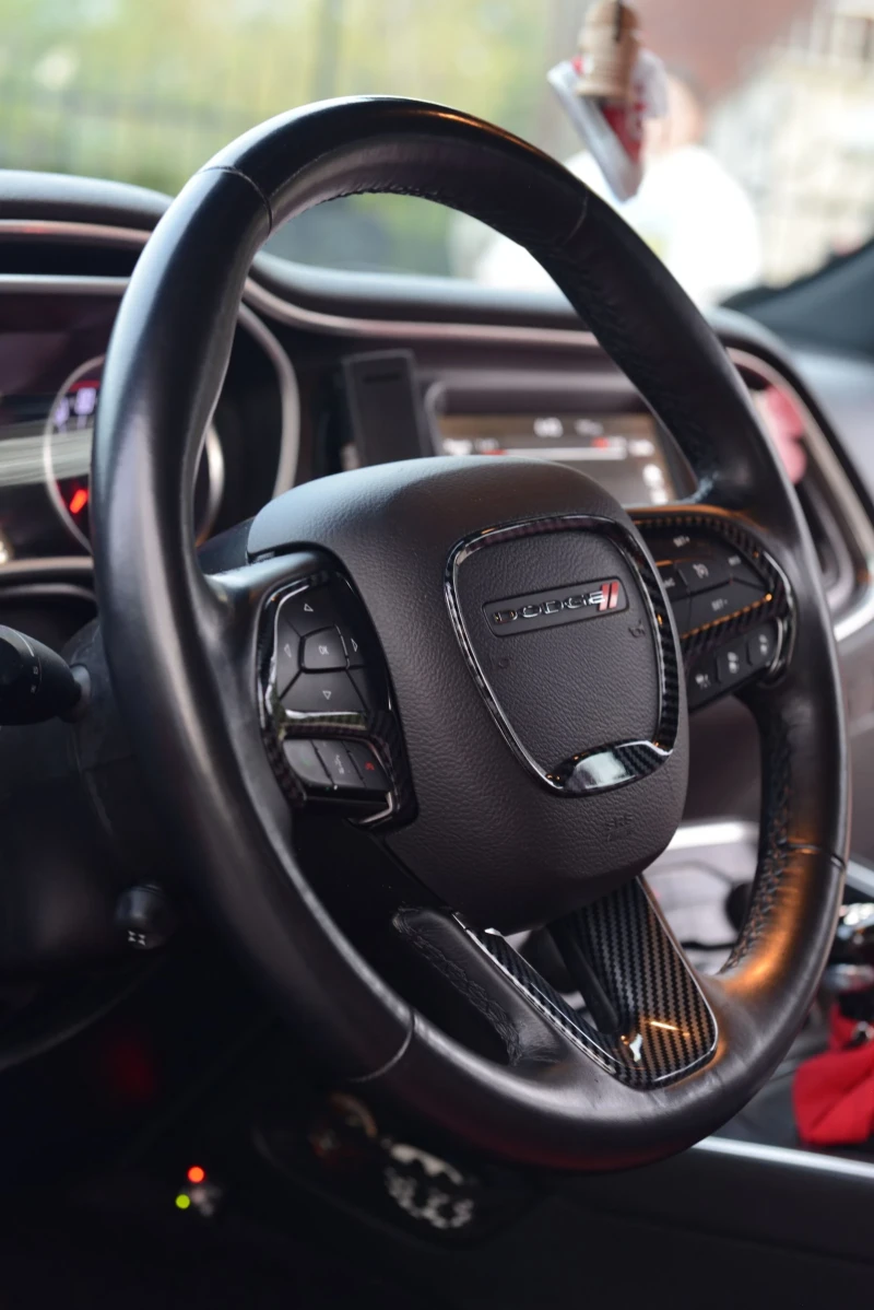 Dodge Challenger SXT Plus, снимка 11 - Автомобили и джипове - 52644888
